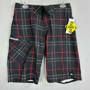Quiksilver Men’s 30 Crush A Lot Board Shorts Plaid Stretch Cinch Fly